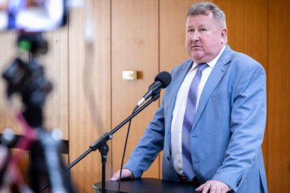 Caka Slovensko dalsia transakcna dan