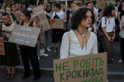Kriza v Kyjeve Parlament caka na rozhodnutie