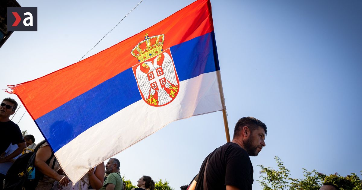 Spovede Slovakov v Srbsku Vucic plati ludi aby nas bili
