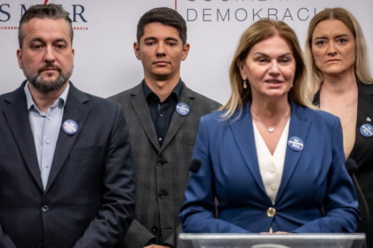 Koniec jednej ery Preco strana socialistov stratila trpezlivost so Smerom