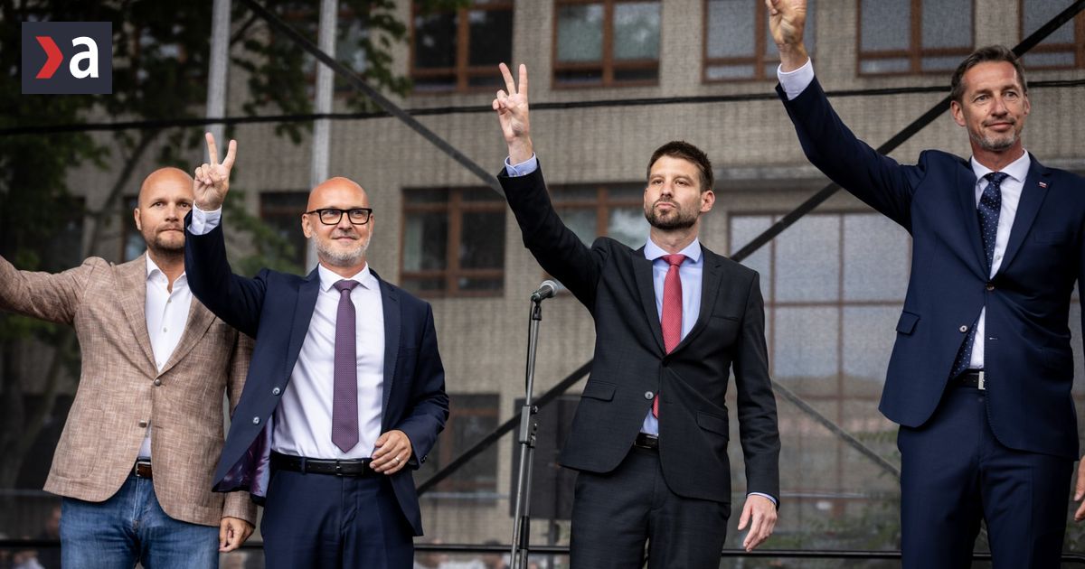 Opozicia si protestmi vytvara pascu komentar Lubomira Jaska