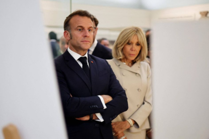 Prezident sa brani medzinarodnou zalobou influencerka zaraba