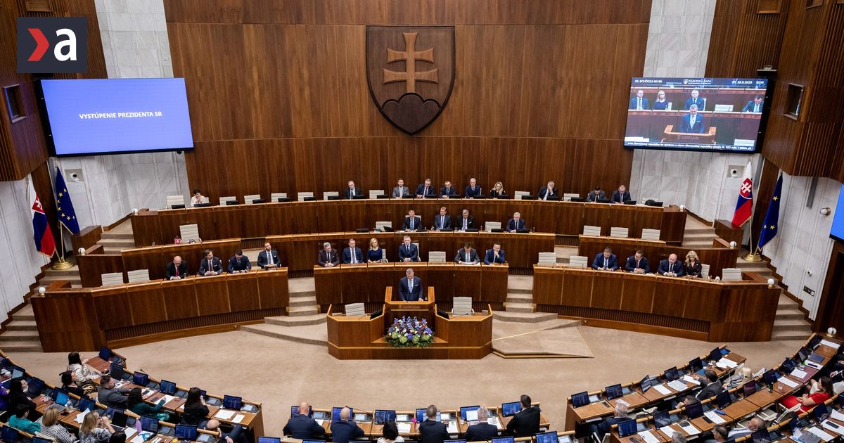 V parlamente sa par dni pred schodzou objavila zltacka