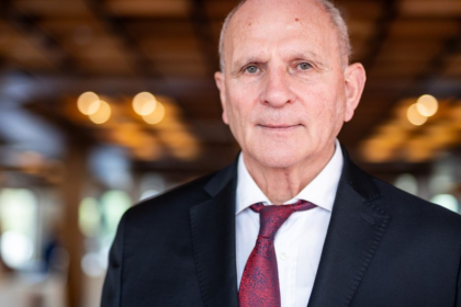 Frantisek Miklosko Kolega z KDH zabudol ze uz nie je riaditel skoly