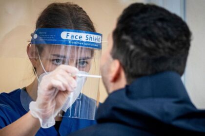 Japonec s manzelkou Slovenkou neopravnene cerpanie 471 tisic na covid pomoc fabrika v Nitre uz nefunguje