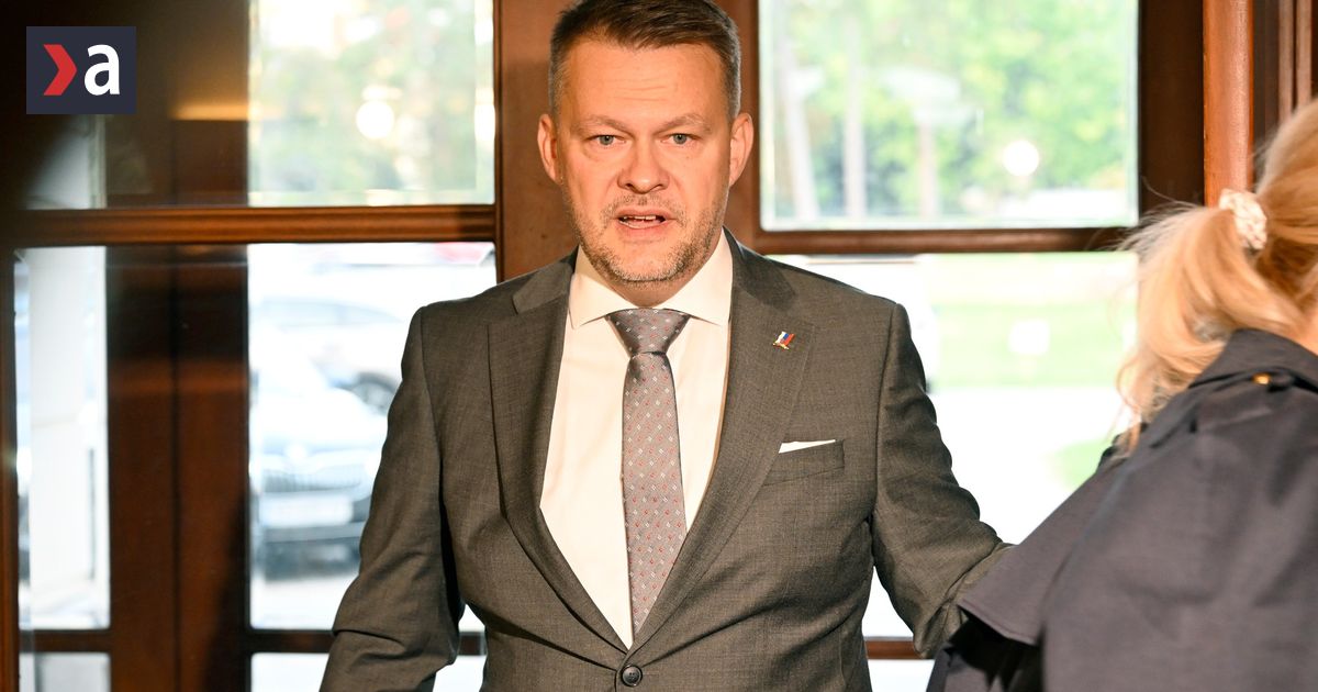 Peter Pellegrini chce zvrhnut vladu premier o tom vie tvrdi minister Samuel Migal