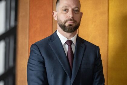 Policajna inspekcia obvinila dalsieho vysetrovatela