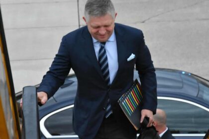 Robert Fico nemecky kancelar mohol aj varovat