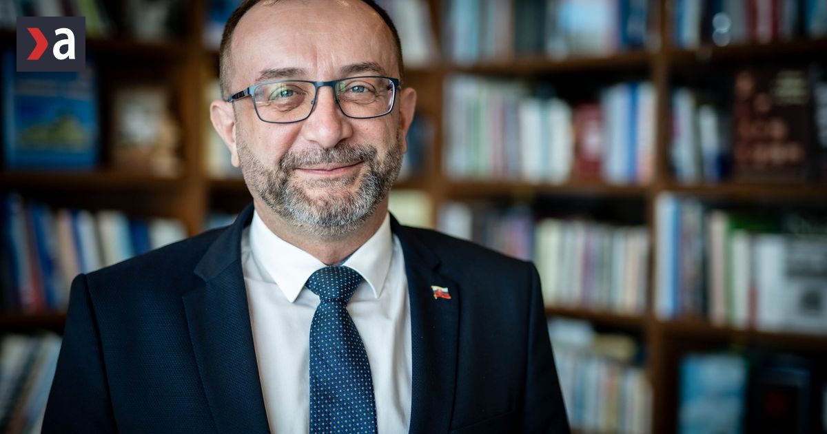 Robert Puci z Hlasu Parlament bude zasadat menej zamestnanci budu mat cas na rodiny politici na kampan