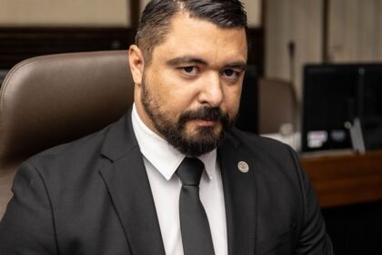 Sef SIS Gaspar povedal ci odstupi prehovoril o prevrate Bratovi za brata aj autonehode