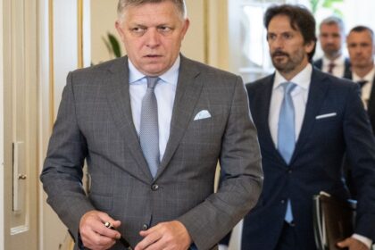 Toto ma byt to utahovanie opaskov