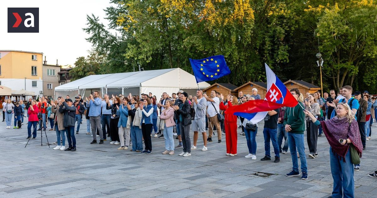 V Cadci pokracuju protivladne protesty Nevzdame sa odkazuju organizatori