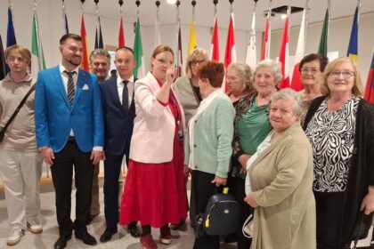 Ako Smer zvazal dochodcov na miting