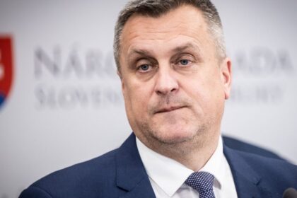 Andrej Danko varuje Roberta Fica pred padom vlady