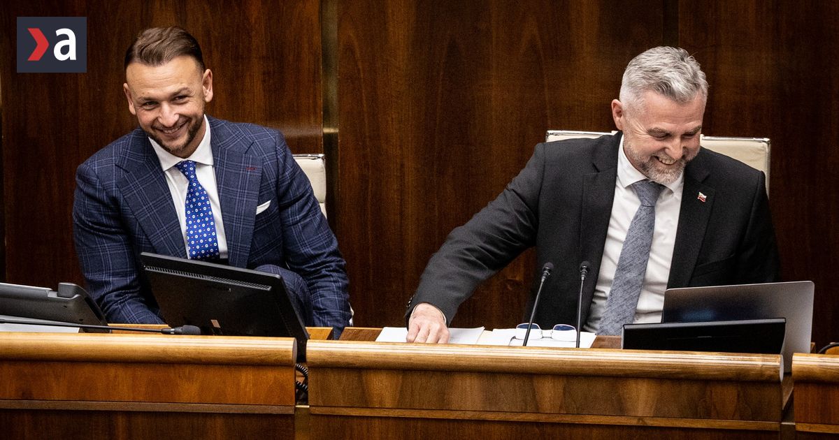 Banda jedna To vas bude mrziet krical Alojz Hlina Koalicia v noci pretlacila expresny koniec uradu na ochranu oznamovatelov