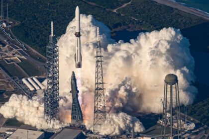 Historicky uspech Raketa Blue Origin zvladla tazky manever