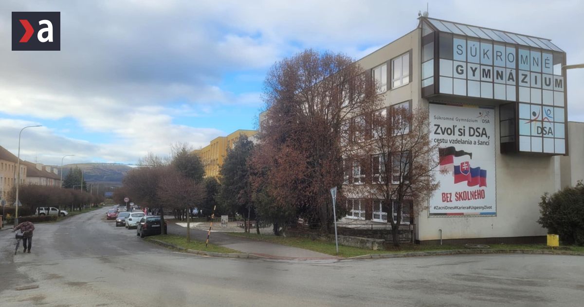 Igor Matovic v statuse tvrdi ze premier ide na gymnazium v Sabinove