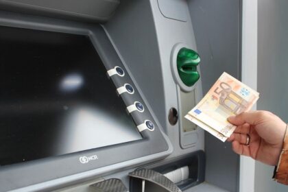Kradeze z bankomatov po celom Slovensku