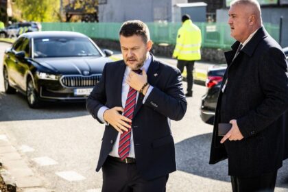 Ministri rozdelili svojim ludom statisice Tomas Drucker teraz hovori o prepustani a kritizuje kolegu Migala