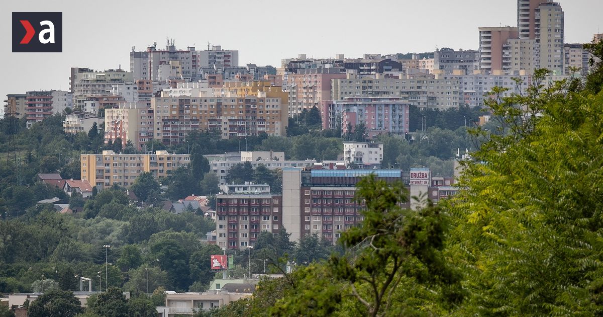 Objavil sa prvy signal praskania realitnej bubliny na Slovensku