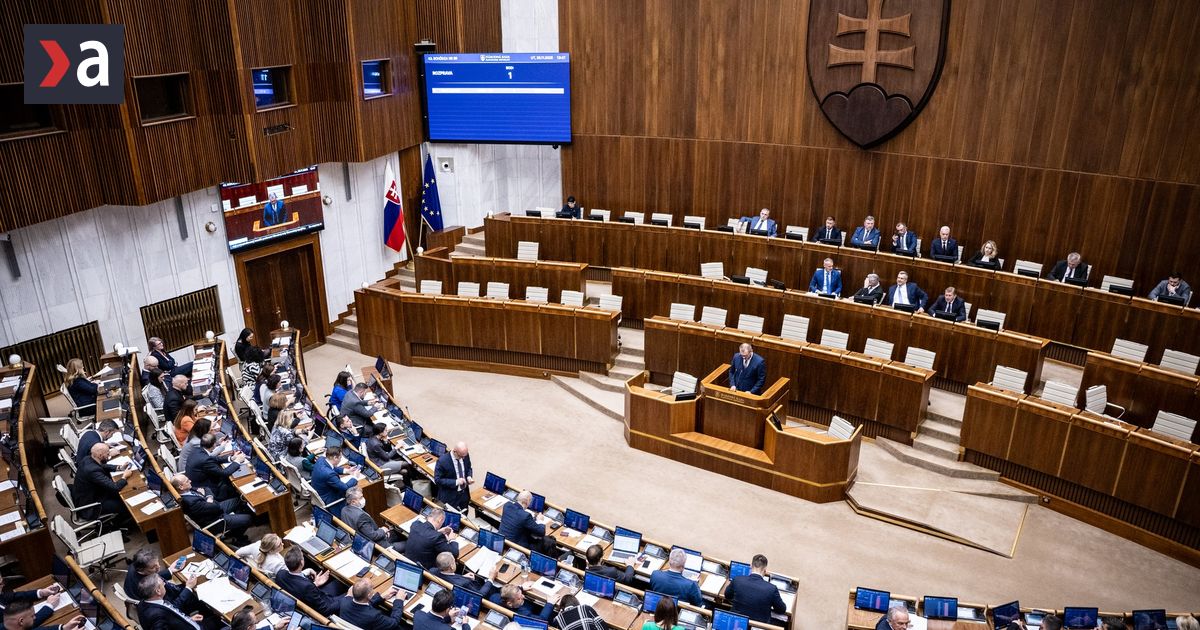 Protesty varovania expertov a odhodlana koalicia