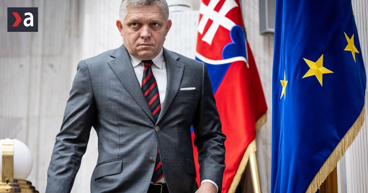 Robert Fico vidi svoju zachranu mimo EU Osud obcanov Slovenska je prenho druhorady