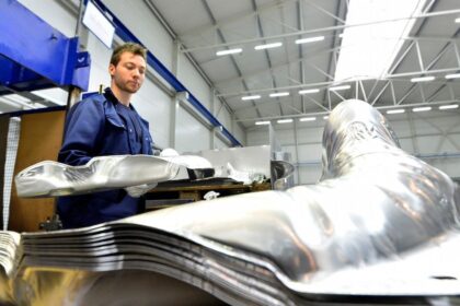 Slovakov opat valcuje pesimizmus Odbornici vysvetluju preco sa obavame o pracu a peniaze