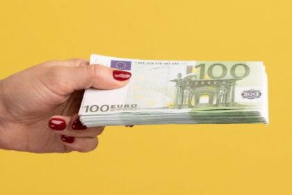 Telekom dosiahol zisk 301 5 miliona eur pocet klientov klesa