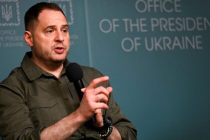 Ukrajina sa po skandale zmieta v krize