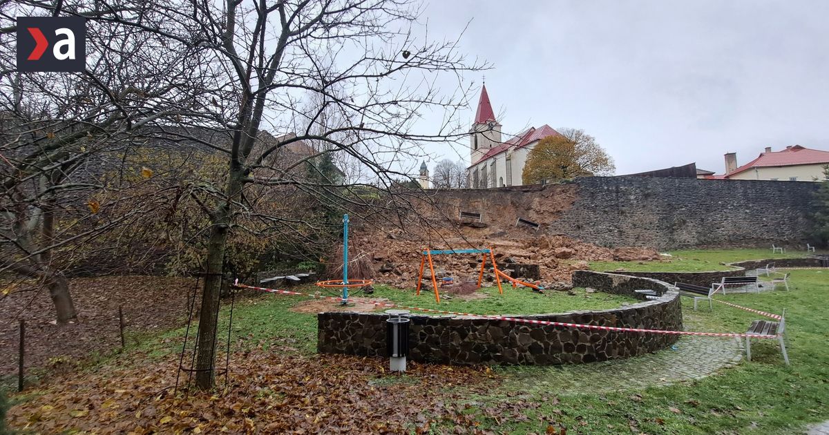V Pukanci sa zrutila cast historickych hradeb