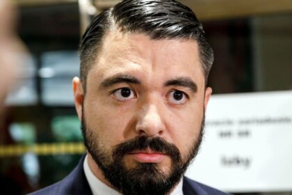 Byvaly prislusnik SIS Riaditel Gaspar zatiahol sluzbu do boja