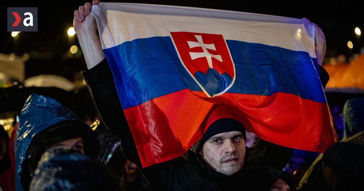 Chrante oznamovatelov nie korupciu Protest v Bratislave