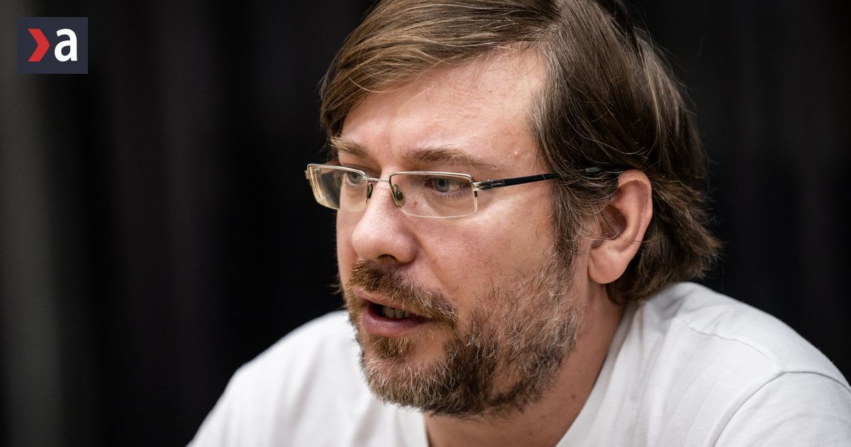 Hlboke siahne do historie Rozhovor s Tomasom Lukackom