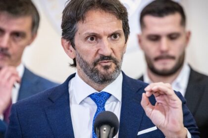 Kalinak v parlamente Unos Vietnamca sa nestal