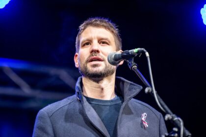 PS treba rozpustit ozva sa opat