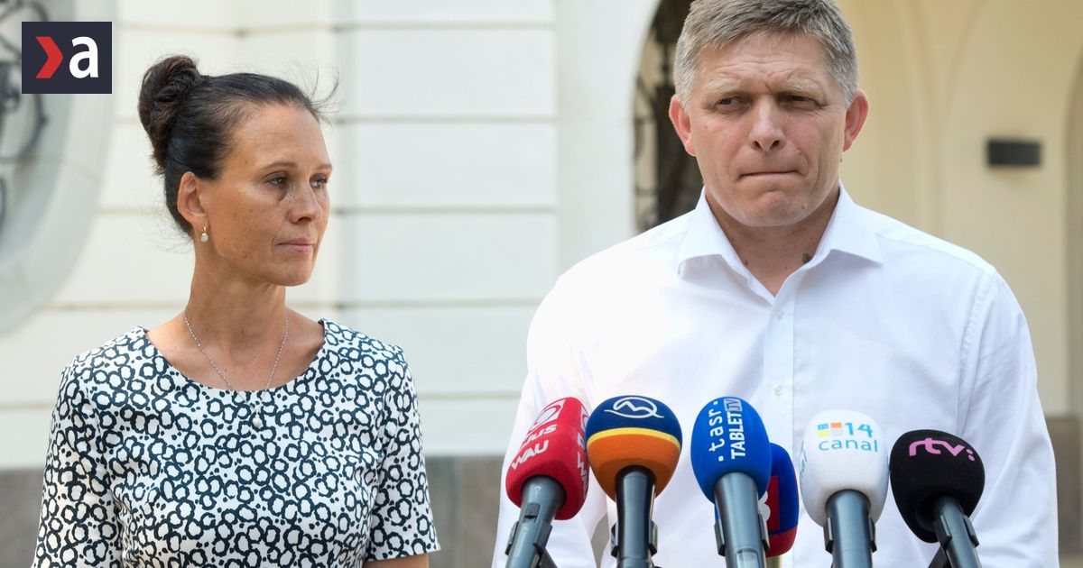 Premier Fico vytiahol manzelku podal zalobu a uspel Matovica rozrusili nalepky na notebooku premierovho advokata