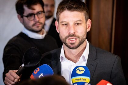 Smer predlozil navrh pre Michala Simecku
