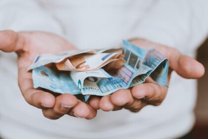 Socialna poistovna zacala vyplacat trinaste dochodky