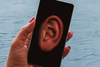 Takto vyzera diktatorsky smartfon Ked stat plne kontroluje mobil