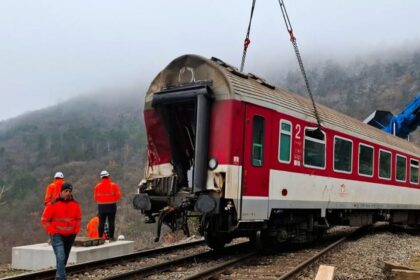 Vozne po havarii pri Jablonove nad Turnou odstranili