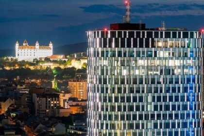 Americky gigant sa v Bratislave postavil proti odborm Po rodicovskej ma vyhodili hovori zakladatel