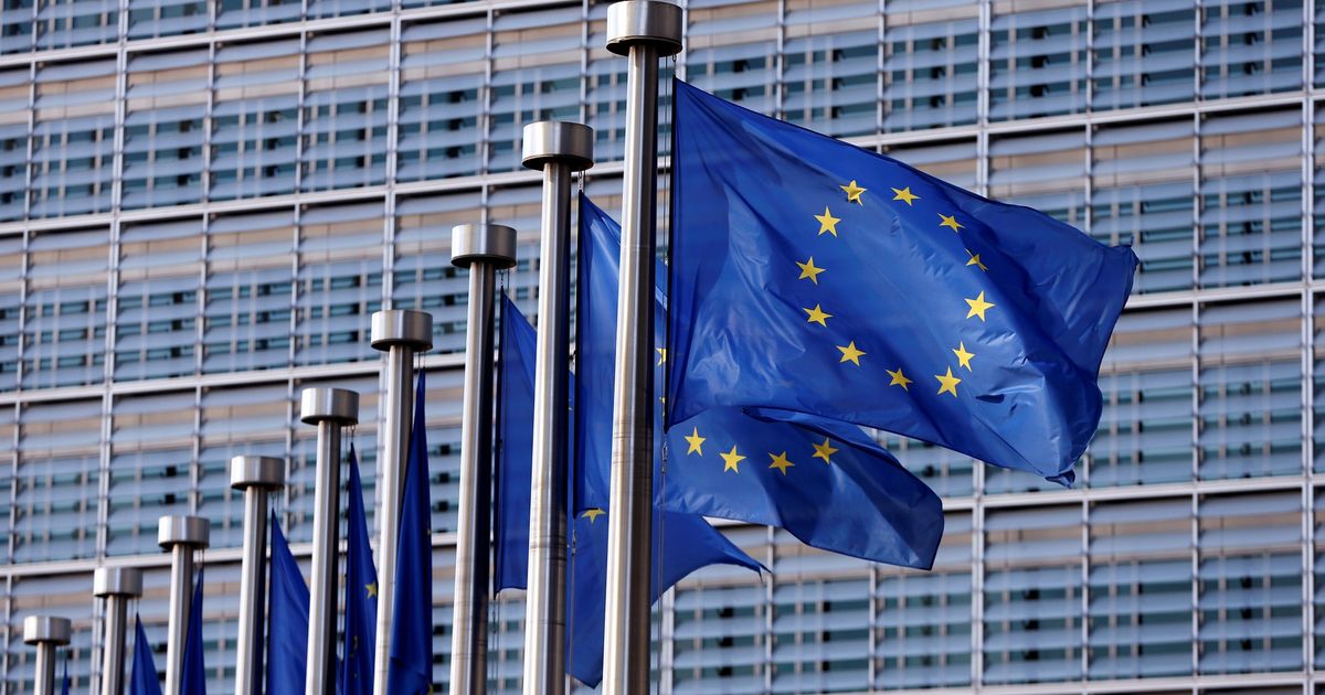 Brusel ide tvrdo po Elonovi Muskovi EU si posvieti na chatbota Grok hrozi mu prisny trest