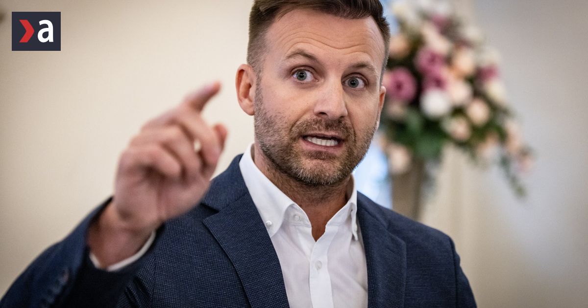 Ficovmu sefovi uradu vlady hrozi strata bytu