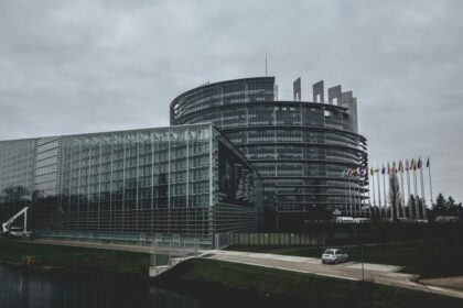 Mierovy rozpocet konci prichadza bezpecnost EU planue investovat rekordne sumy do obrany europoslanci varuju pred chybou