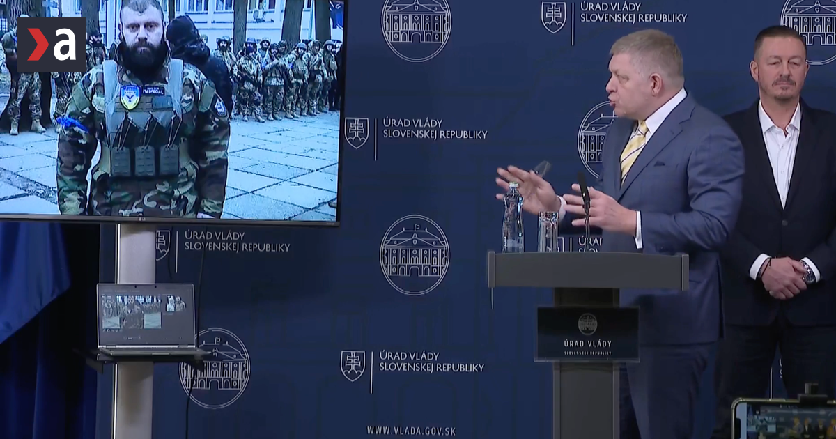 Od prevratu ktorym strasil Robert Fico uplynul rok Policia stale patra po pucistoch no na vypocuvanie zabudla