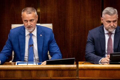 Parlament nestiha no ma rokovat kratsie