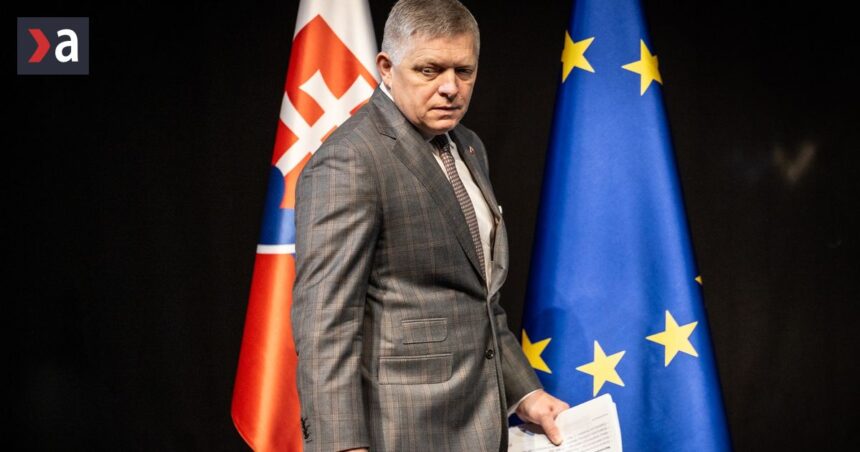 Smeraci klesli tak hlboko ze k EU je lojalnejsi aj Andrej Danko komentar Lubomira Jaska