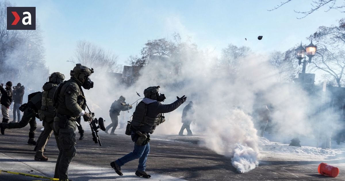 Trumpovi agenti zastrelili v Minnesote dalsieho muza Protestujucich rozprasil slznym plynom