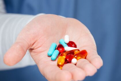 Bezny liek z lekarnicky prekvapil vedcov Aspirin moze fungovat ako modern a zbran proti rakovine