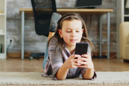 Davate dietatu tablet alebo mobil Vedci zistili ze to predcasne meni ich mozog nasledky sa ukazu neskor